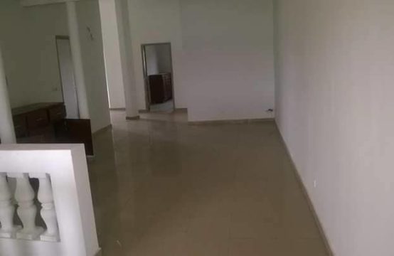 VEND DUPLEX JUMELÉE  A KOUMASSI